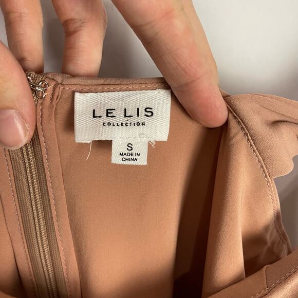 Le Lis | Blush Neutral One Shoulder Layered Woven Romper - Picture 8 of 11